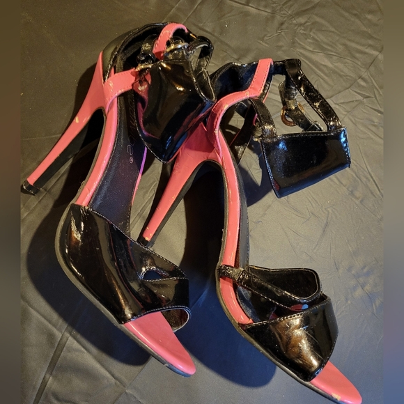 Urban Vibe pink spiked black heels. Size 8, open toe, wide ankle strap - Picture 13 of 16